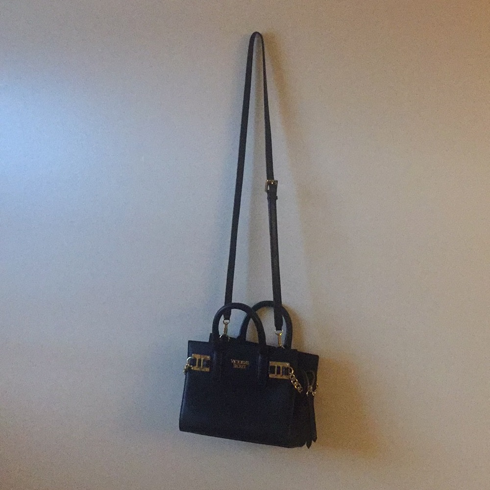 Bag and sweat shirt